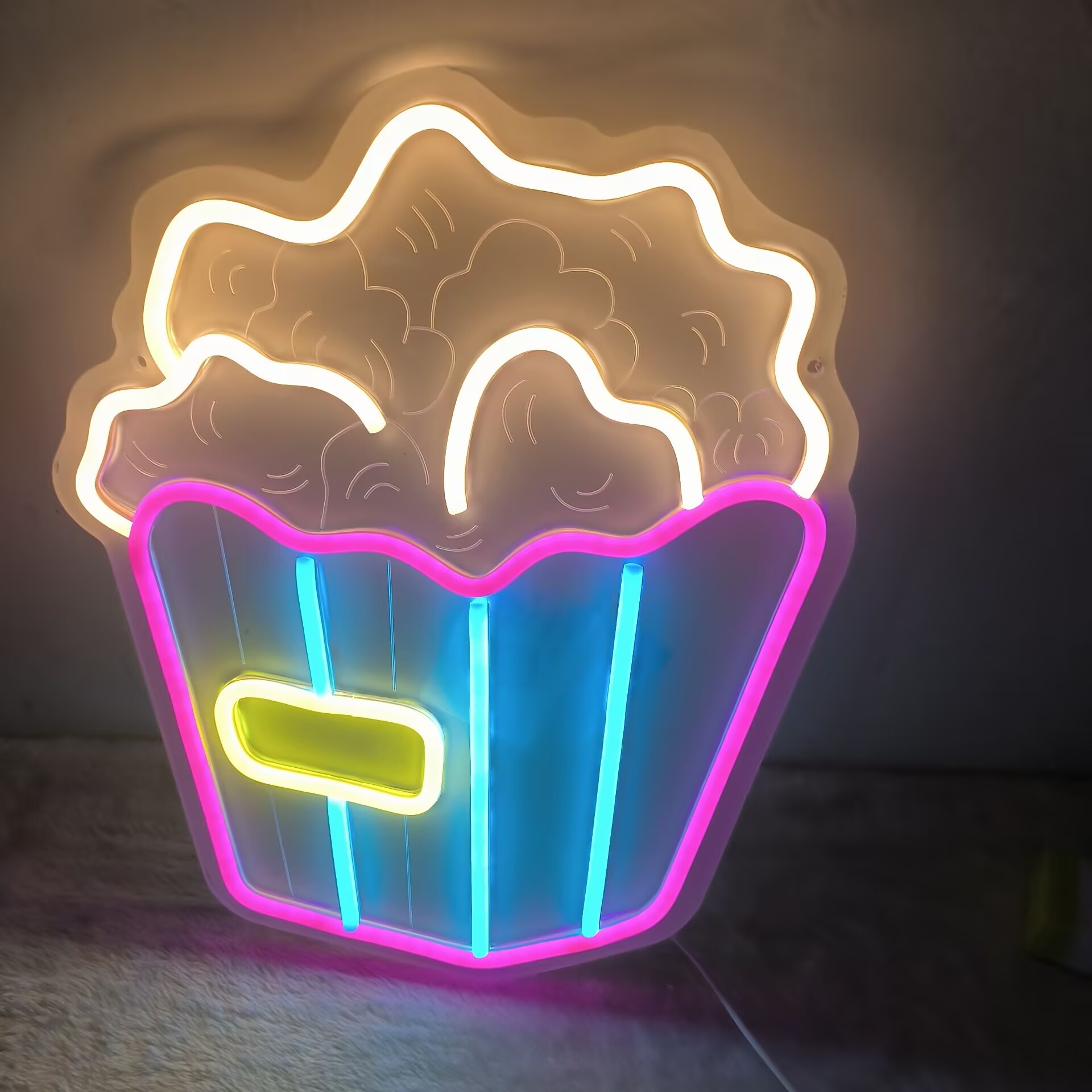 Home Cinema Kids - Neonowy znak LED z motywem popcornu,